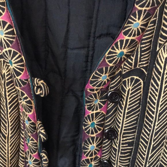 Beautiful Vintage Jacket - Picture 3 of 8